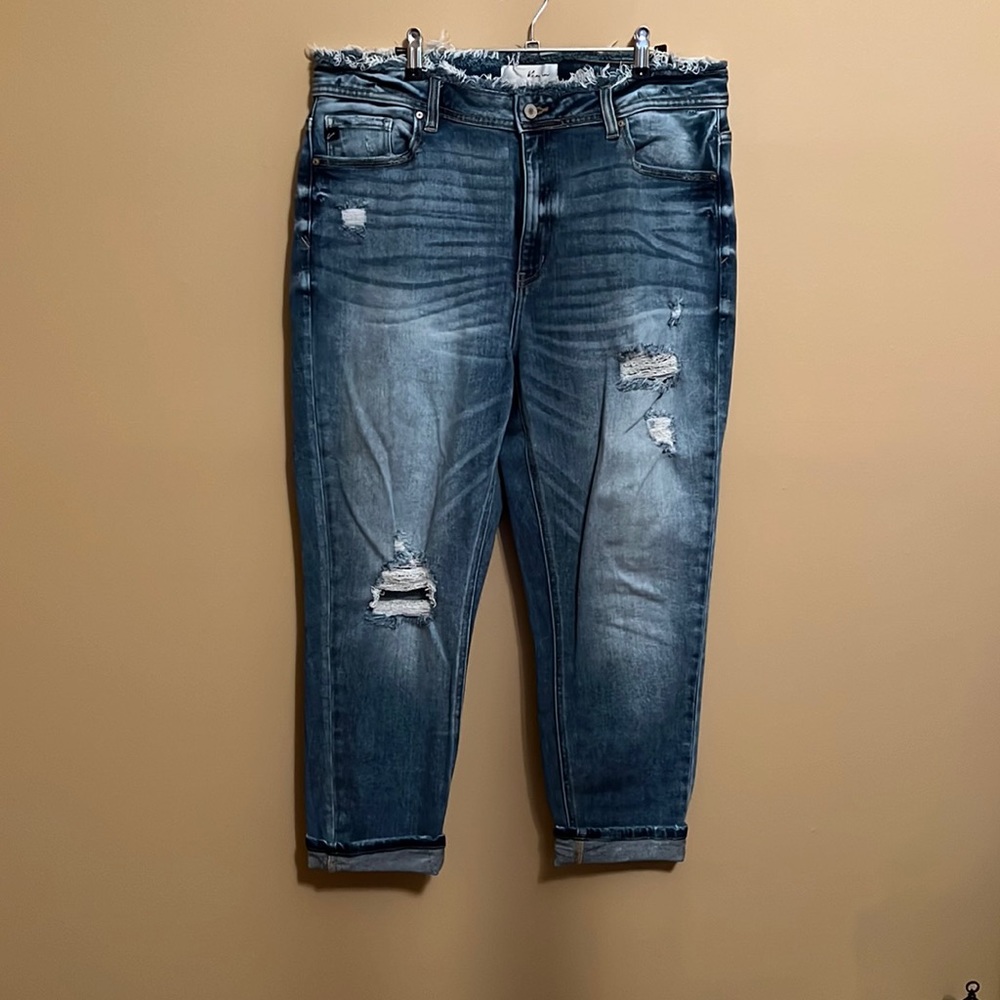 Distressed Kancan skinny jeans
